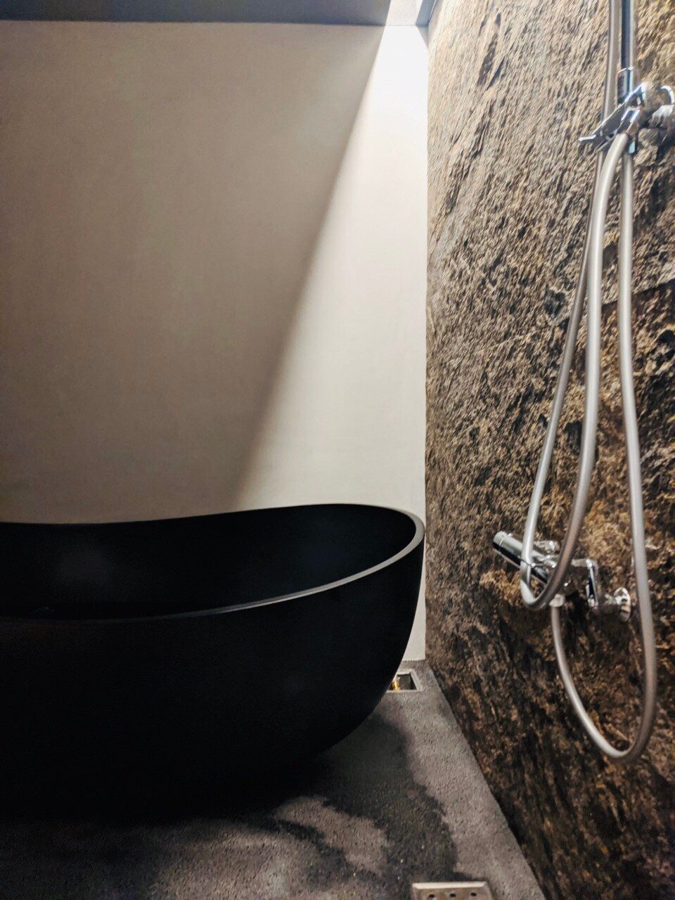 浴缸牆面|Bathtub wall