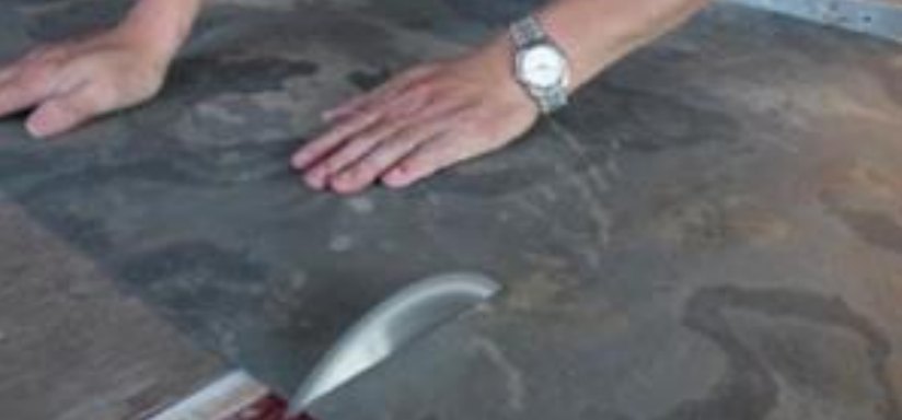 木工電鋸裁切 / Cut with a woodworking saw